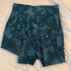 Size 6 lululemon leggings